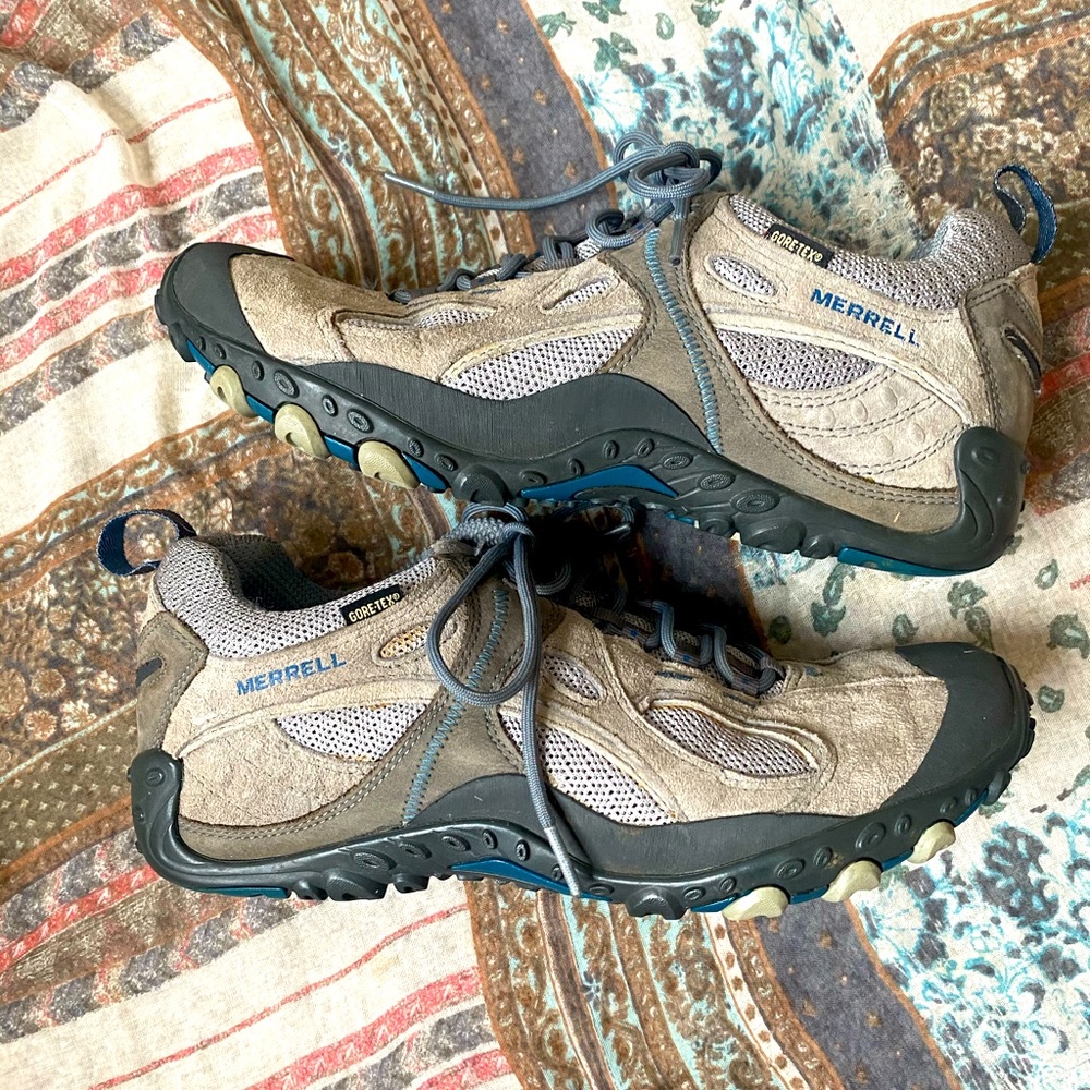 🗻Women’s Merrel Chameleon ARC Wind Gore-Tex🗻